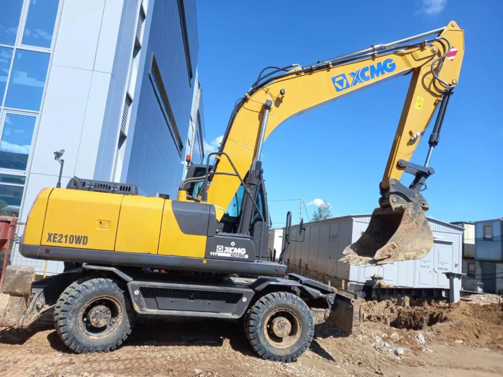 Экскаватор колесный XCMG XE210WD для постоянного клиента